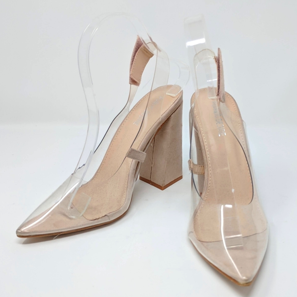 Public desire blocked heels